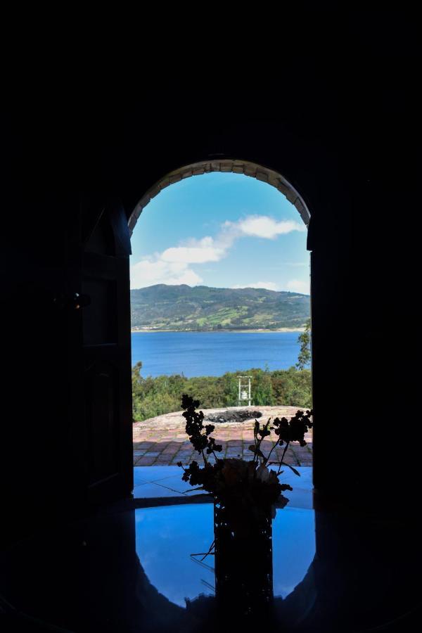 Villa Santa Helena Ґуатавіта Екстер'єр фото